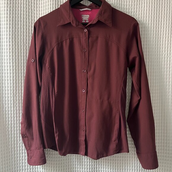 Columbia Tops - Columbia women's M shirt titanium breathable vented dark red gorpcore outdoors